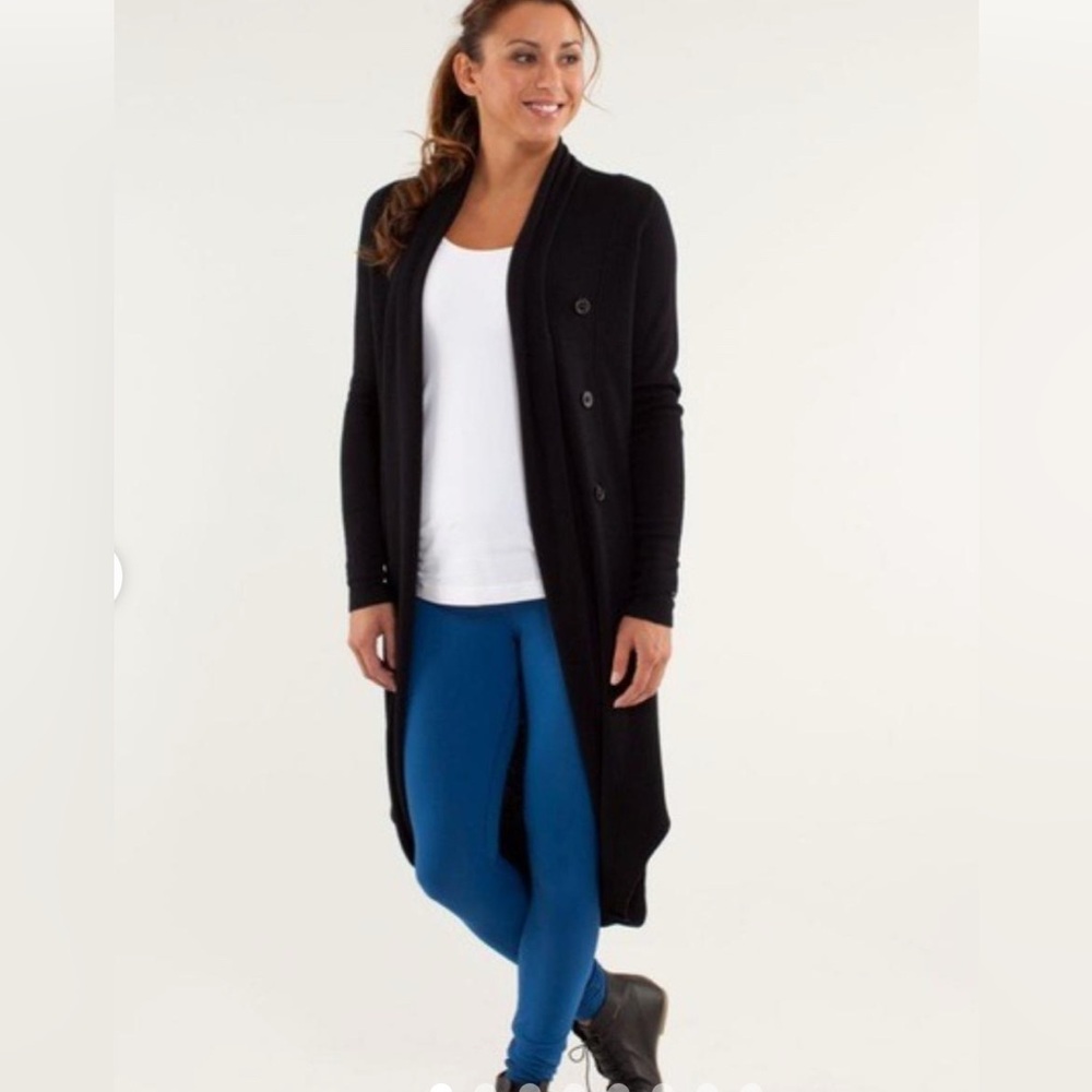 Lululemon Women's Black Jumper convertible sweater size 6